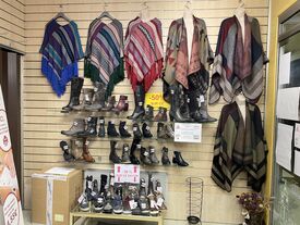 Chaussures, châles et poncho