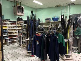 Nourritures et vêtements de pêche.